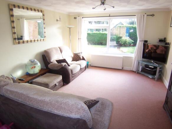 LOUNGE AREA