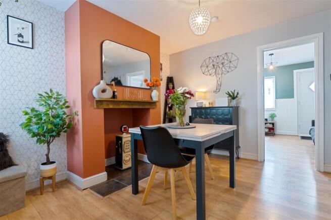 Dining room..jpg
