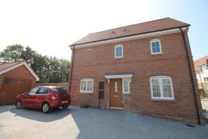 14, Kilnwood Close, Horsham RH12 0AP
