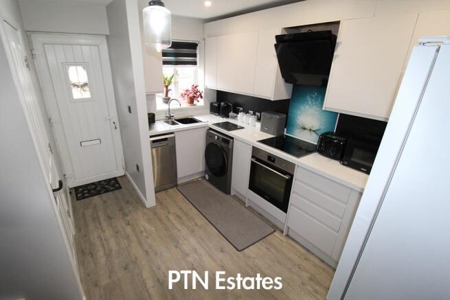 kitchen 2 .jpg