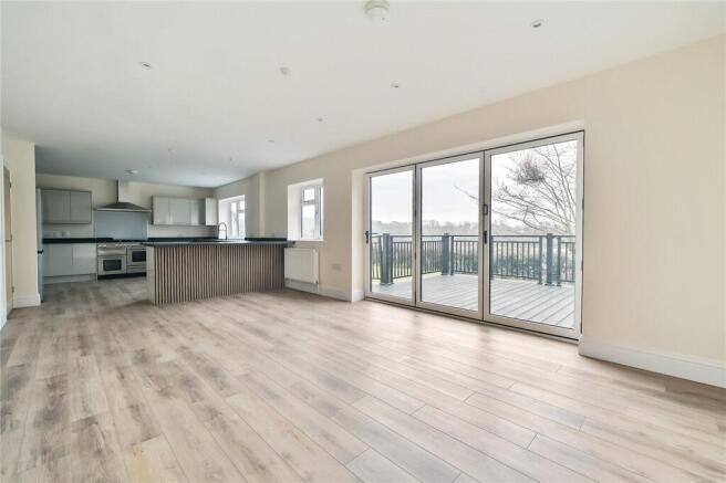 Kitchen / Dining