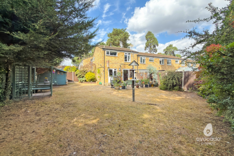 Bucklebury, Bracknell, RG12