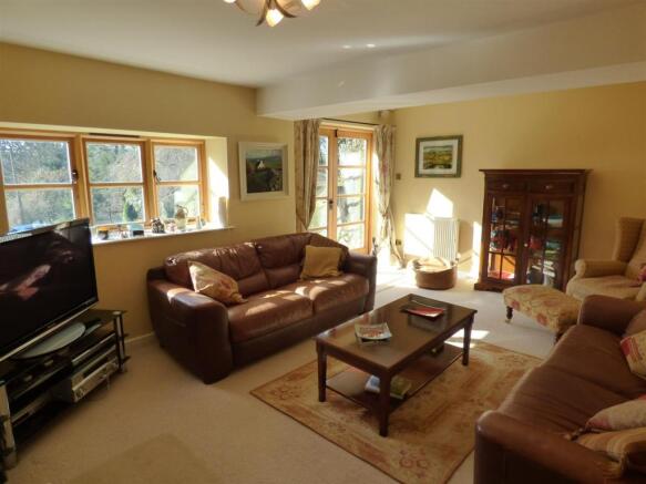 Living Room.JPG