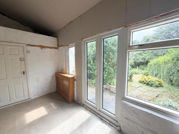 3 bed Semi-Detached to rent Image 6
