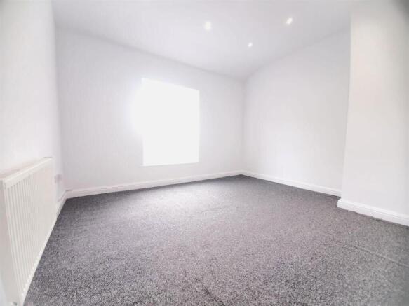 2 bed Terraced for sale Image 7