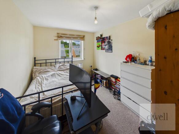 4 bed Flat to rent Image 7