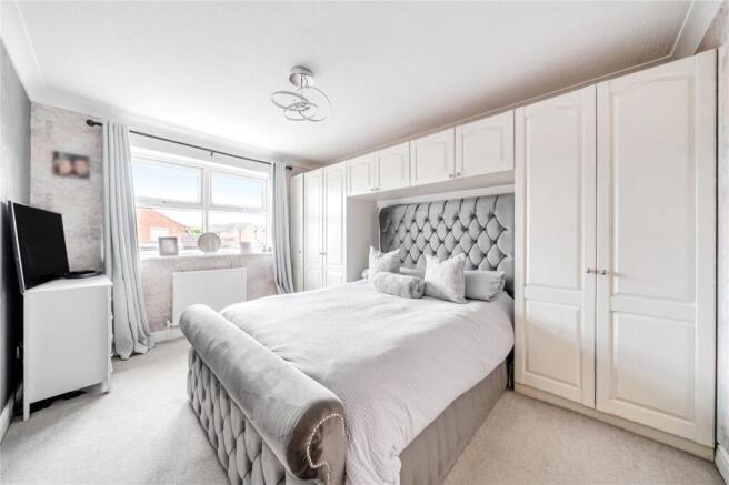 4 bed Detached for sale Image 5