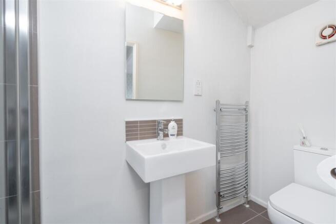 3 bed Terraced for sale Image 10