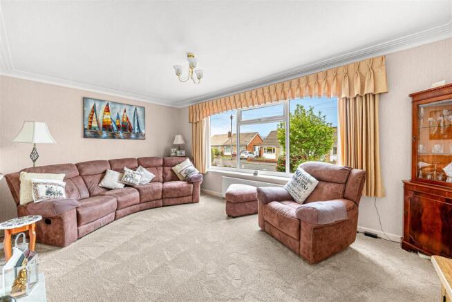 2 bed Detached Bungalow for sale Image 6