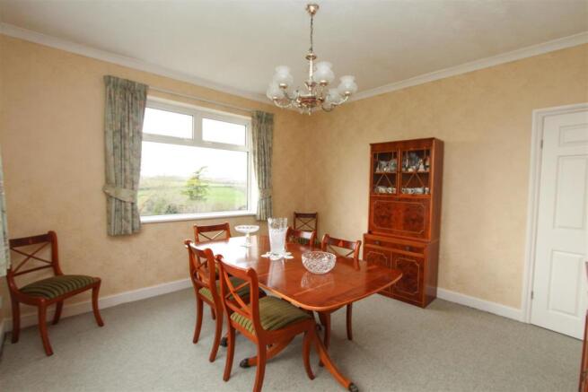 Dining Room.jpg