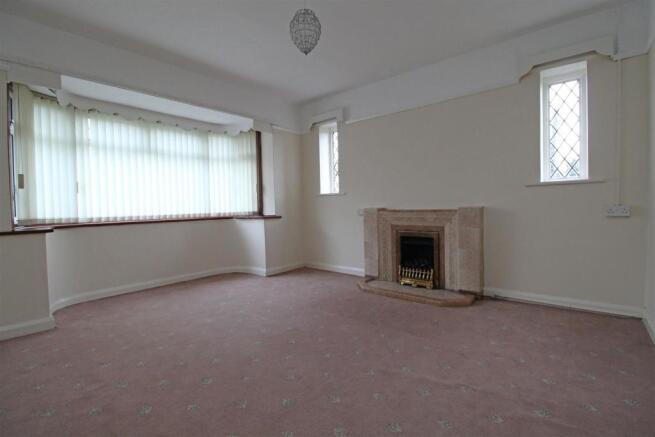 Living Room.jpg
