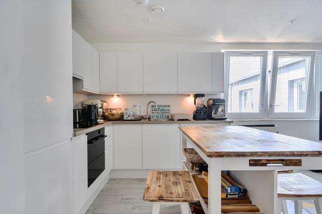 Reception/Kitchen