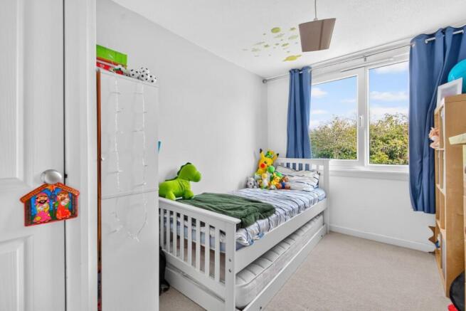 3 bed Semi-Detached for sale Image 12