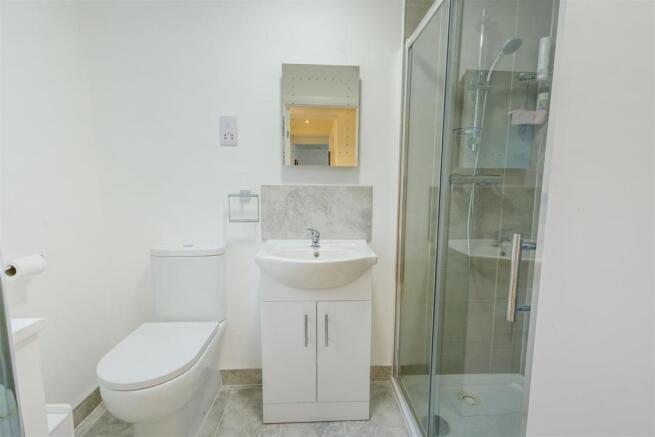 Bathroom (3) copy.jpg