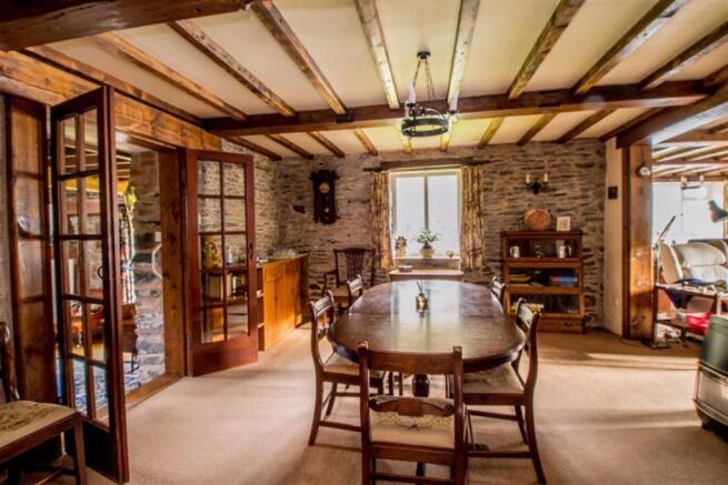 CENTRAL DINING ROOM