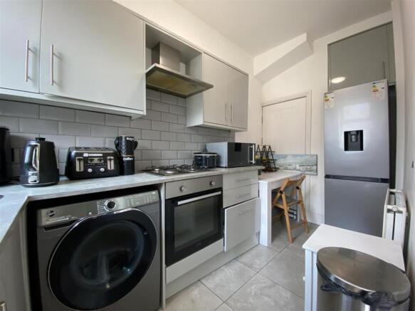 2 bed House for sale Image 5