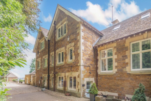 Wisteria House, London Road, Oakham LE15 9TJ