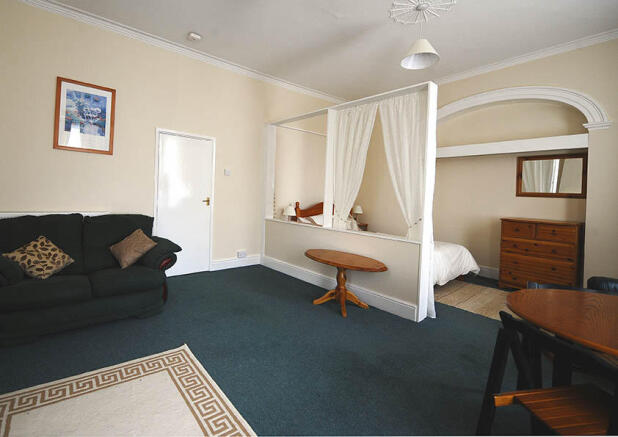 42 The Mall Flat 2 S