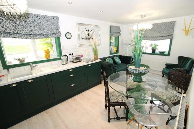 3 bed Detached for sale Image 3