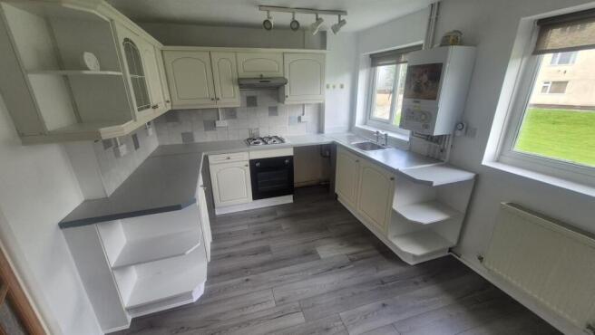 35PC - Kitchen 3.jpeg