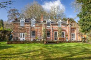 Kimpton Lodge, Down Road, Kimpton SP11 8PH