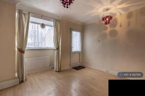 572, London Road, Grays RM20 3BJ