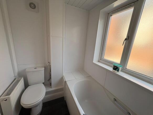 3 bed Terraced to rent Image 9