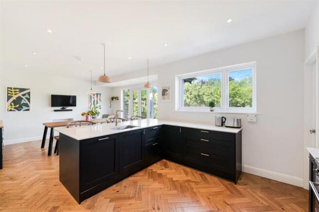 WEST HILL AVENUE (1).jpg