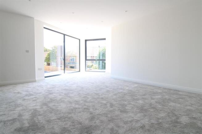 Lounge (Alto ID: 195654448)