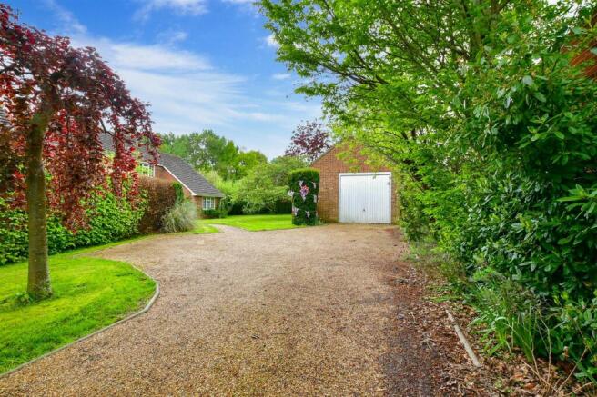 Driveway/Parking