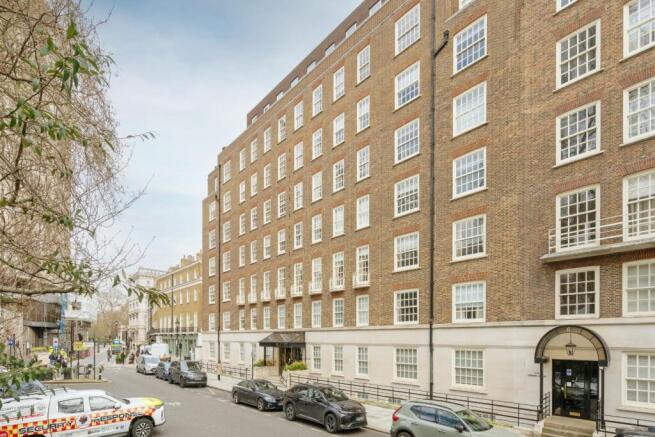 Flat 11, 1 Lowndes Square Hi-26.jpg