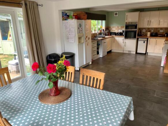 Kitchen/dining room