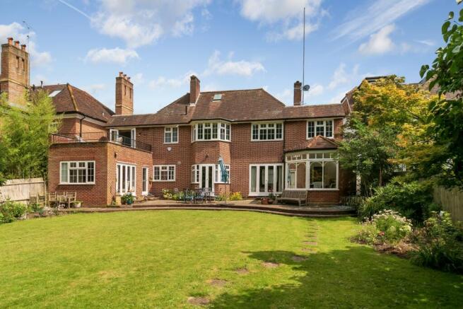 14 Roedean Cresce...