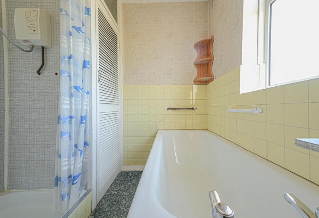 First Floor Bathroom