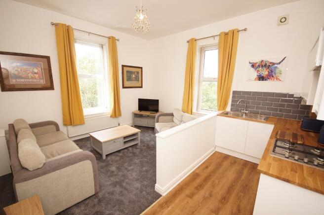 Lounge & Kitchenette