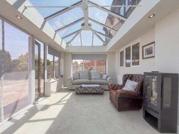 4 bed Detached for sale Image 10