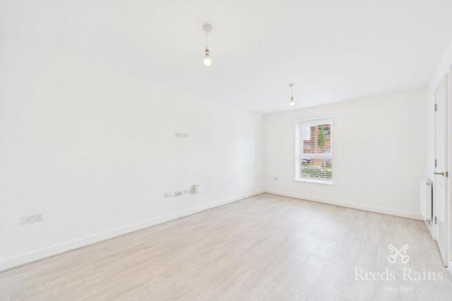 4 bed Semi-Detached for sale Image 6