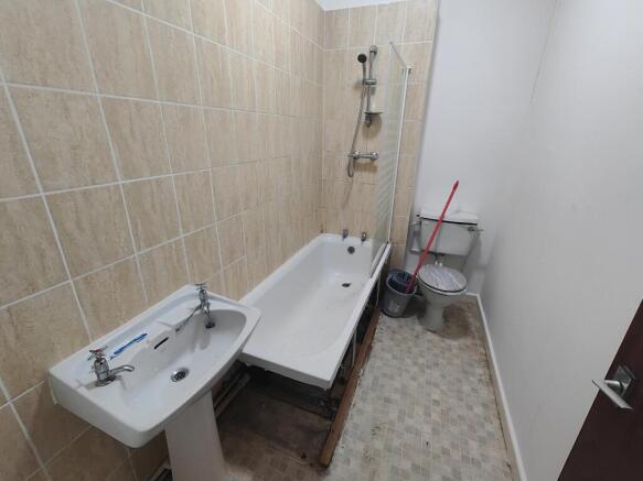 2 bed Apartment for sale Image 10