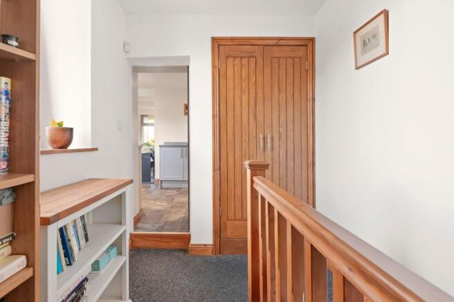 3 bed Town House for sale Image 7