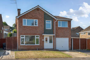 25, Stonechat Close, Ferndown BH22 9QH
