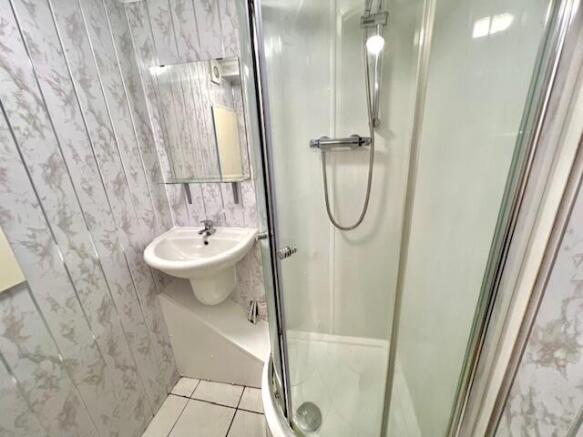 6 bed Terraced to rent Image 6