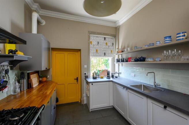 3 bed House for sale Image 7