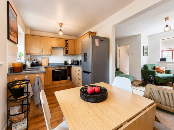 4 bed Terraced for sale Image 5
