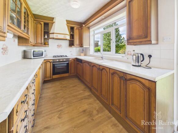 3 bed Detached for sale Image 6
