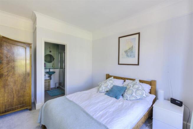 62 The Avenue ph32.jpg