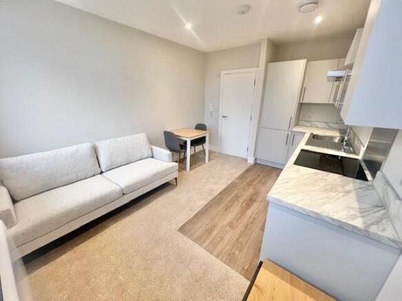 1 bed Apartment to rent Image 4