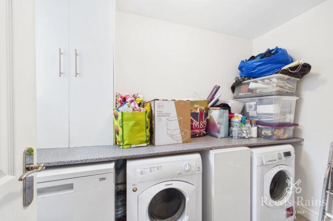 2 bed Semi-Detached for sale Image 6