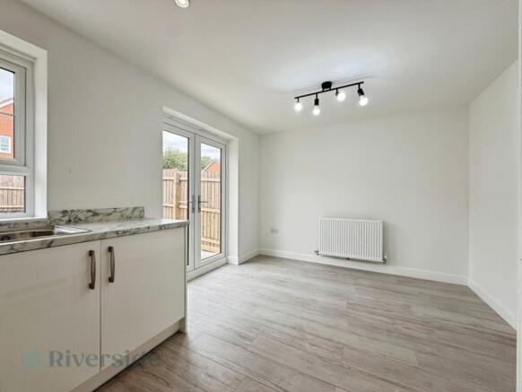 3 bed Semi-Detached for sale Image 7