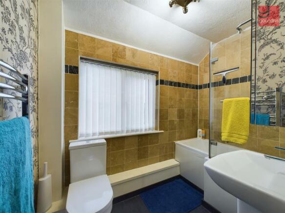 Bathroom.jpg