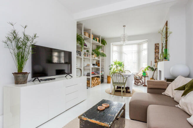 Lounge/'Dining Ro...